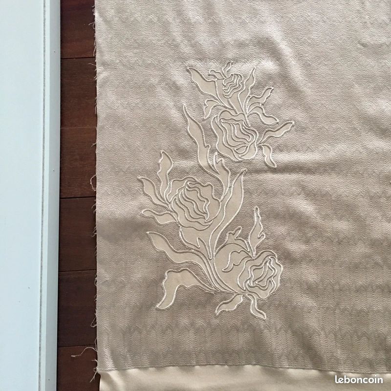 Coupon De Tissu Motif Couture - 145 Cm X 110 Cm, Coton Multicolore, Neuf