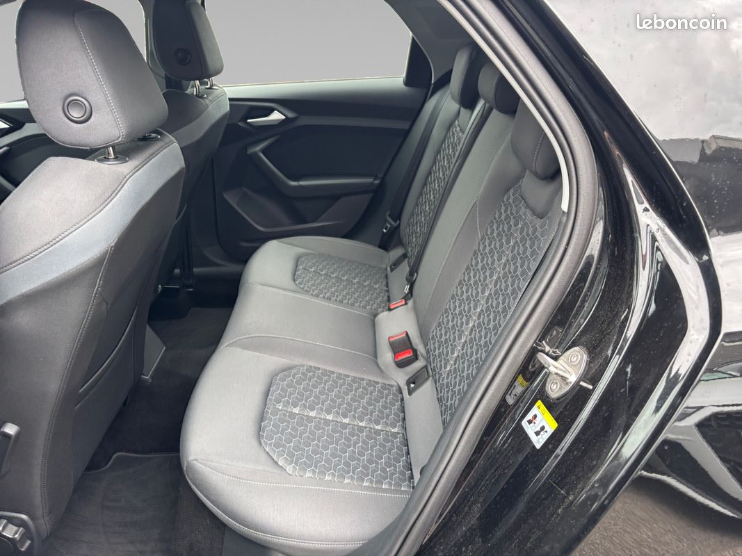 AUDI A1 Sportback 30 TFSI 110 ch S tronic 7 Advanced (image 14)