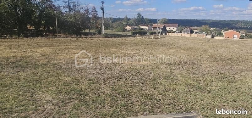 Terrain 1362 m² · à Saint-Agne · 30 400 €