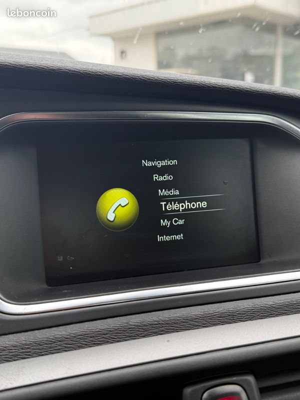 Volvo V40 1.6 115 2eme main tres propre (image 15)