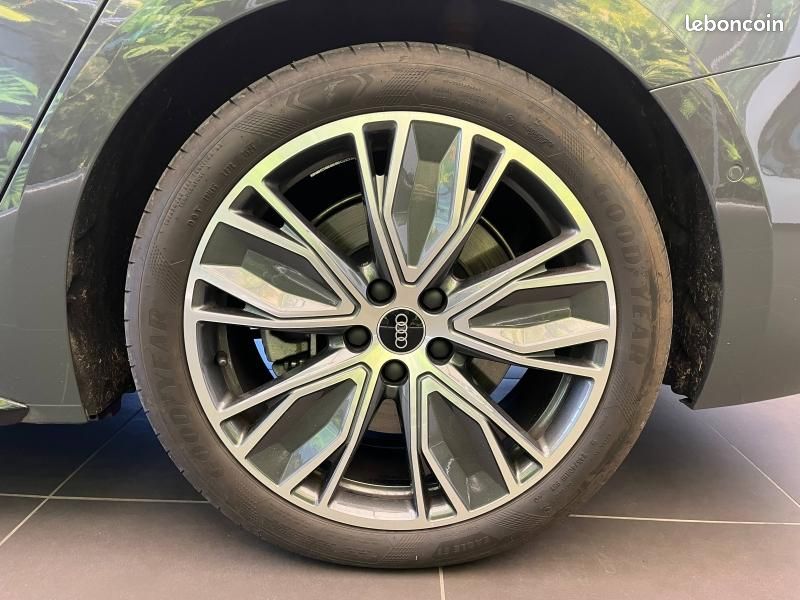 Audi A5 Avant 2.0 e-hybrid 299ch S line quattro S tronic 7 (image 19)