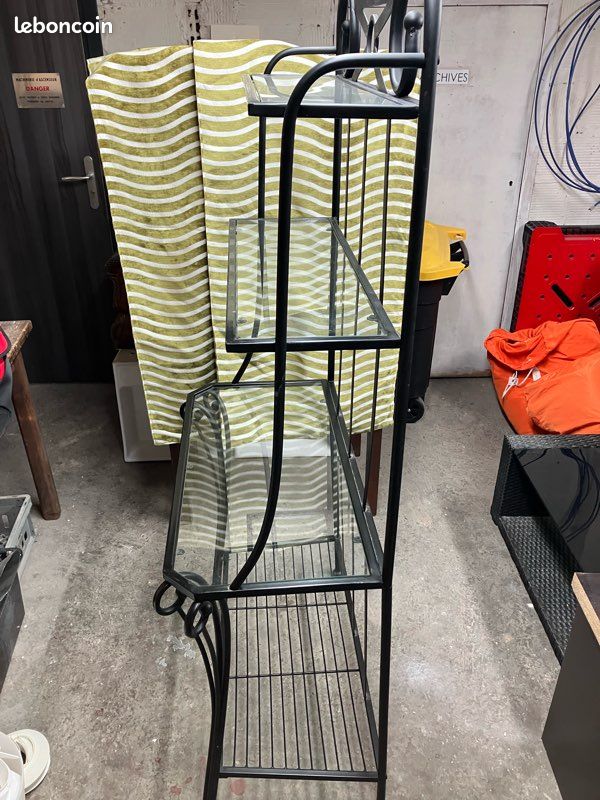 Étagère en fer forgé et tablettes en verre (image 2)