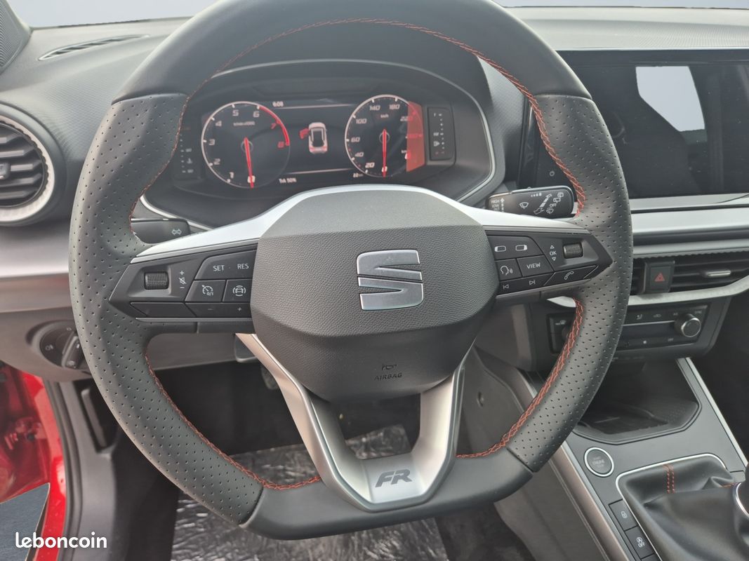 SEAT Arona 1.0 TSI 95 ch Start/Stop BVM5 FR (image 12)