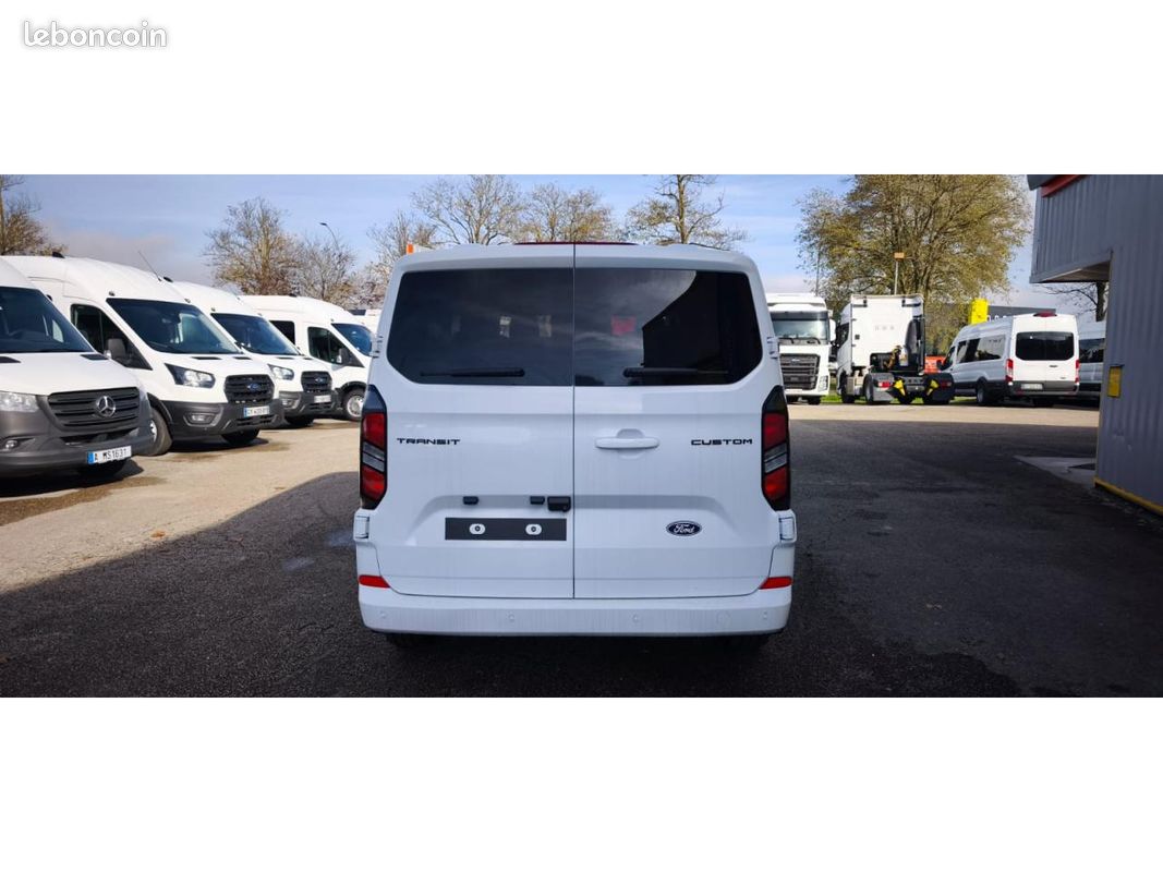 FORD TRANSIT CUSTOM KOMBI Kombi Custom 2.0 EcoBlue - 170 - BVA KOMBI CUSTOM 320 L1 Limited (image 4)