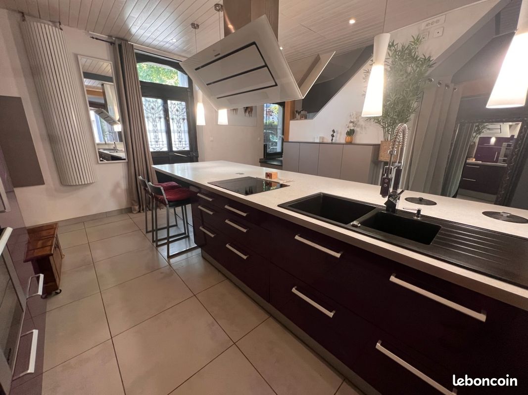 Maison 7 pièces 180 m² · à Millau · 180 m² · 242 000 €