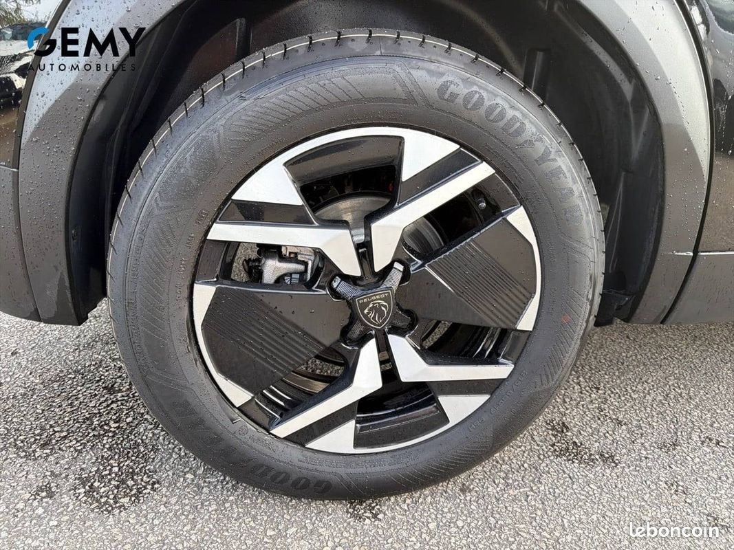 PEUGEOT 2008 Electrique 54 kWh 156 ch Allure (image 11)