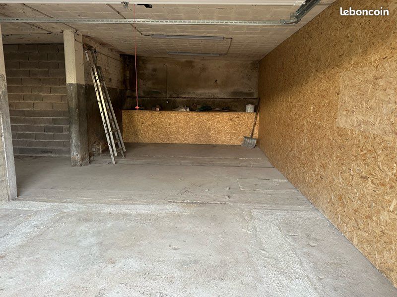 Parking 1 pièce 72 m² · à Sanry-sur-Nied · 72 m² · 530 €