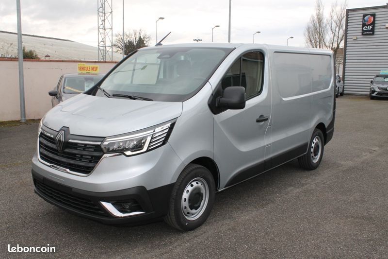 Renault Trafic III (3) Fourgon L1H1 3T 2.0 Blue DCI 150 Advance Full Équipé [Coordonnées masquées] Kilomètres Caméra, Clim Auto, GPS.Prix Hor taxe 25 667...... (image 1)