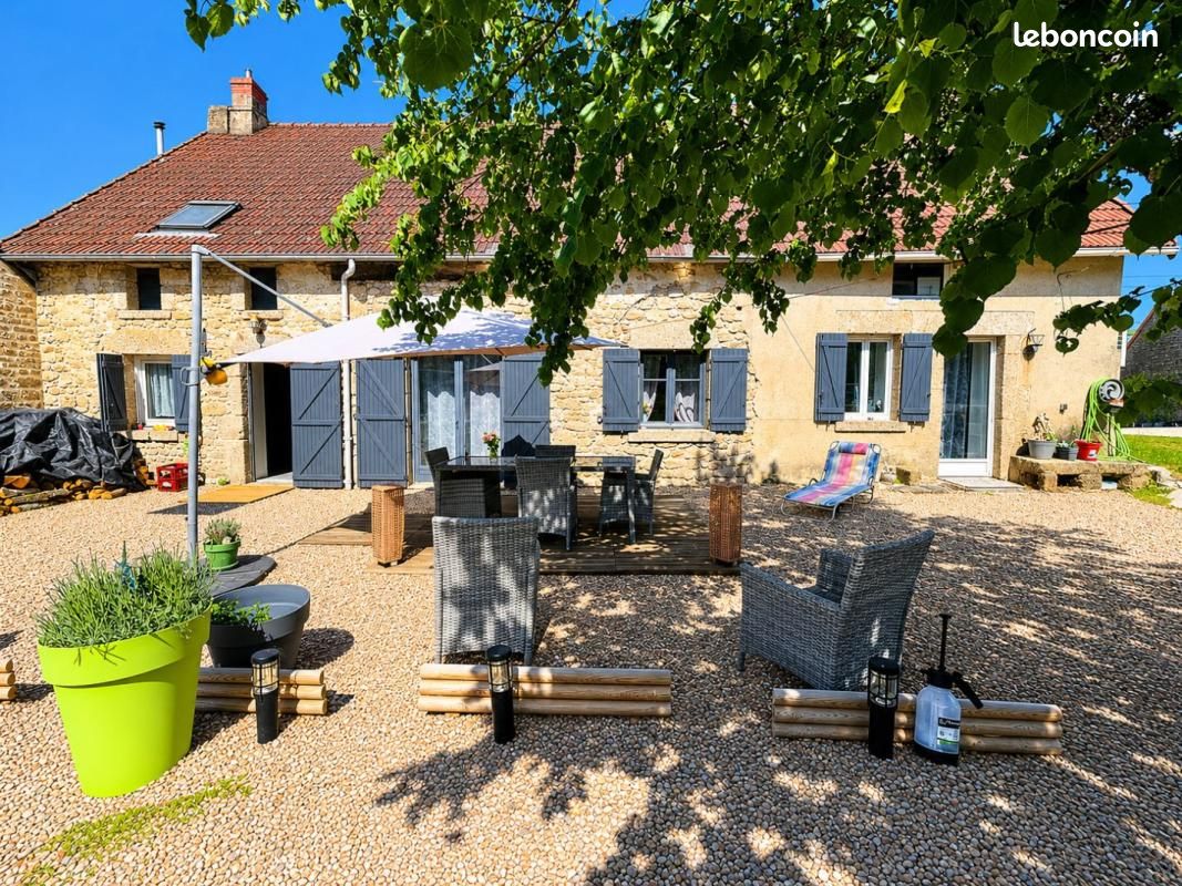 Maison 5 pièces 110 m² · à Domeyrot · 110 m² · 156 500 €