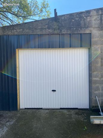 Box / garage à louer 40m2 (2 véhicules)