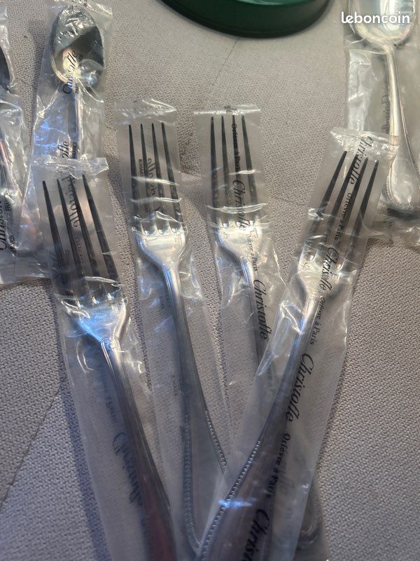 CHRISTOFLE 12 grande cuillères modèle rubans croisés EUR 120,00