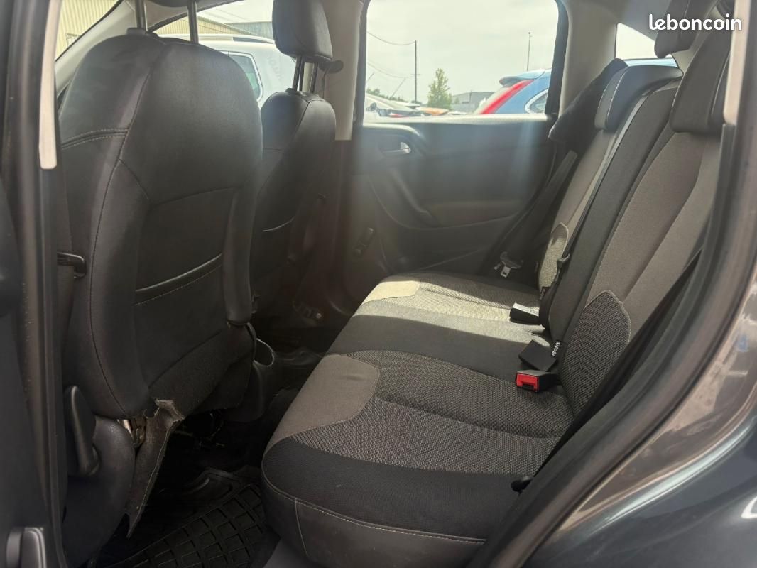 Citroën C3 PureTech 82 Attraction (image 9)