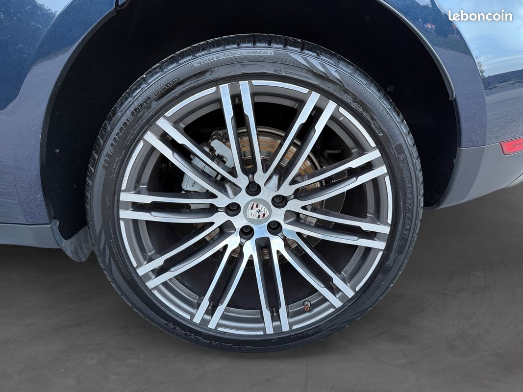 PORSCHE MACAN 3.0D 258 S Toit Pano bose hayon elec sièges élec à mémoires jantes turbo Garantie 12 Mois (image 18)