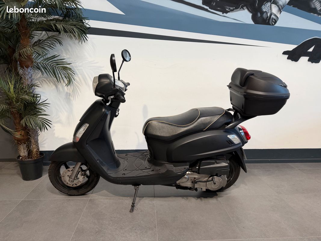 Sym 125 fiddle 2014 8000 klms (image 4)