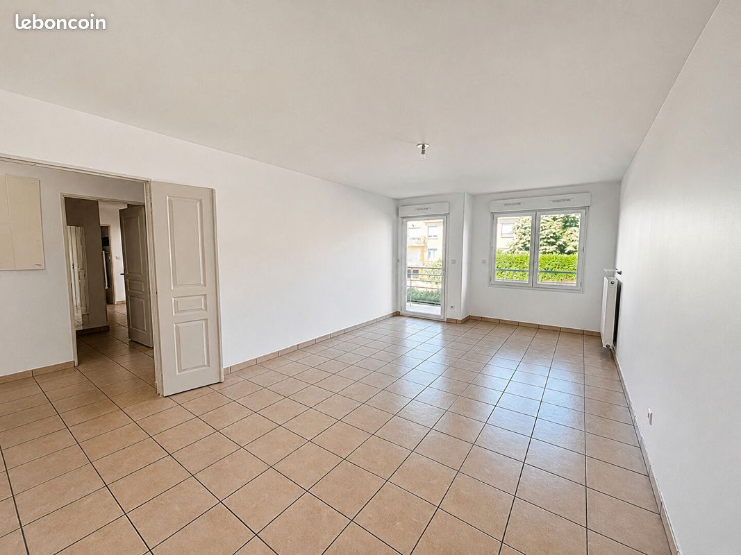 Appartement 3 pièces 71 m² · à Grézieu-la-Varenne · 71 m² · 957 €