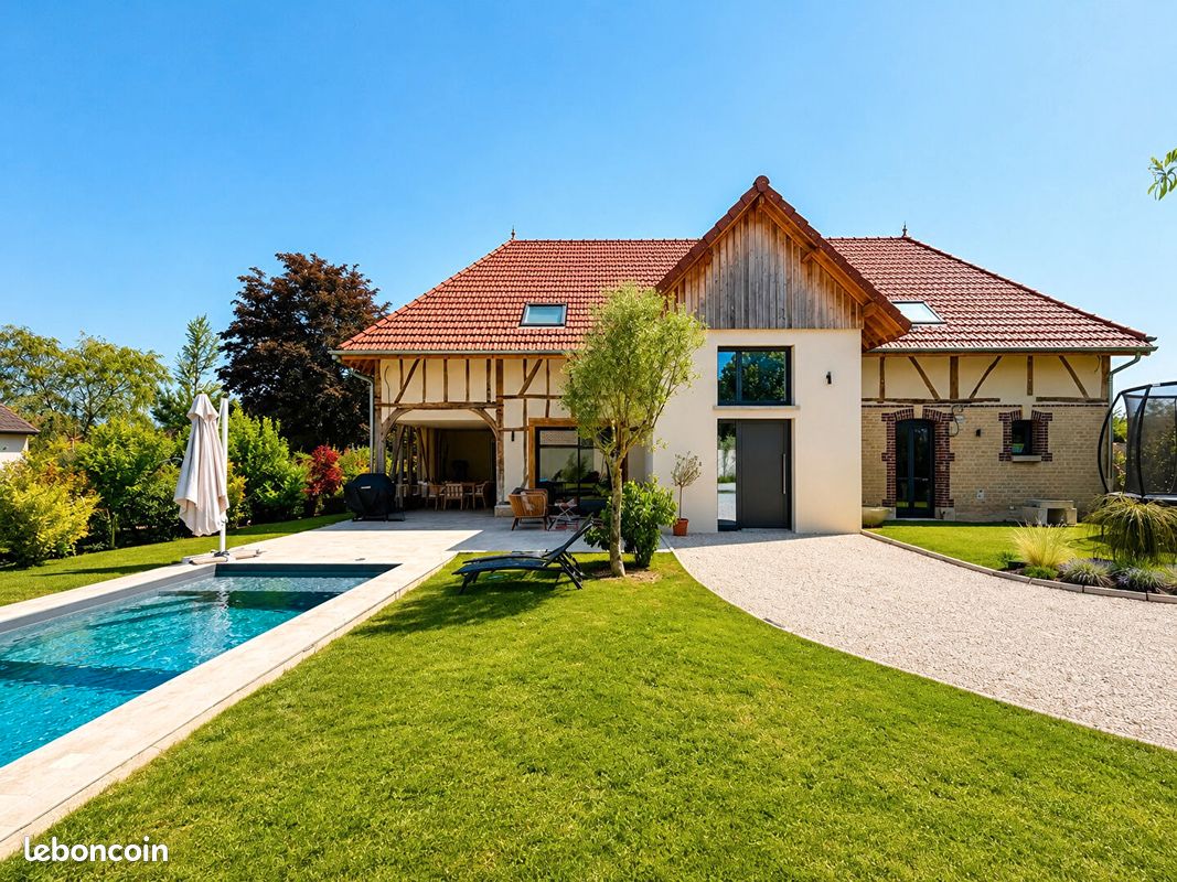 Maison 6 pièces 230 m² · à Sainte-Savine · 230 m² · 550 000 €
