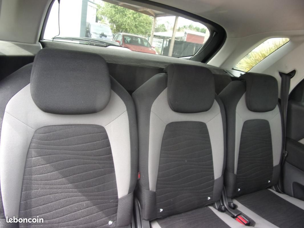 Citroën C4 Picasso BlueHDi 120 S&S Intensive (image 11)