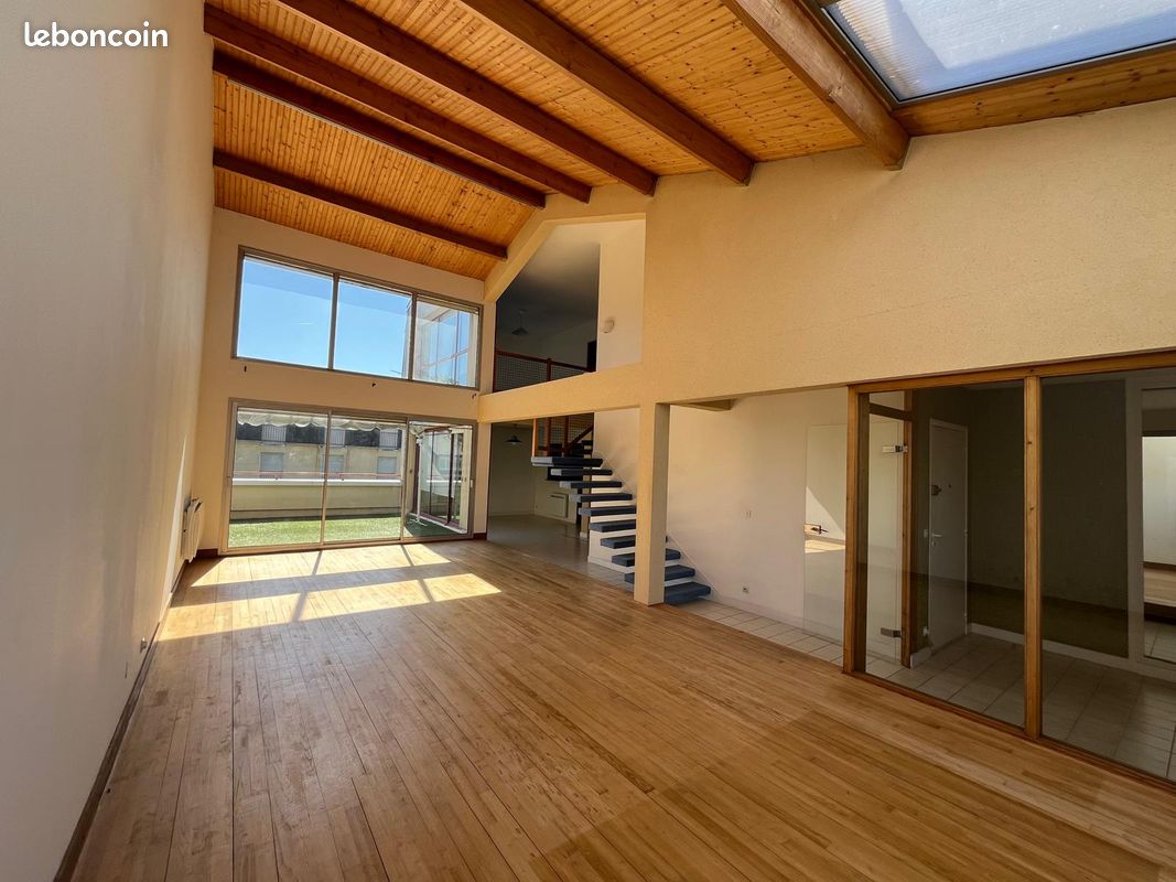 Appartement 5 pièces 171 m² · à Argenton-sur-Creuse · 171 m² · 175 000 €