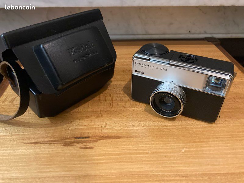 Kodak Eastman: Instamatic 233-X Price Guide: estimate a camera value