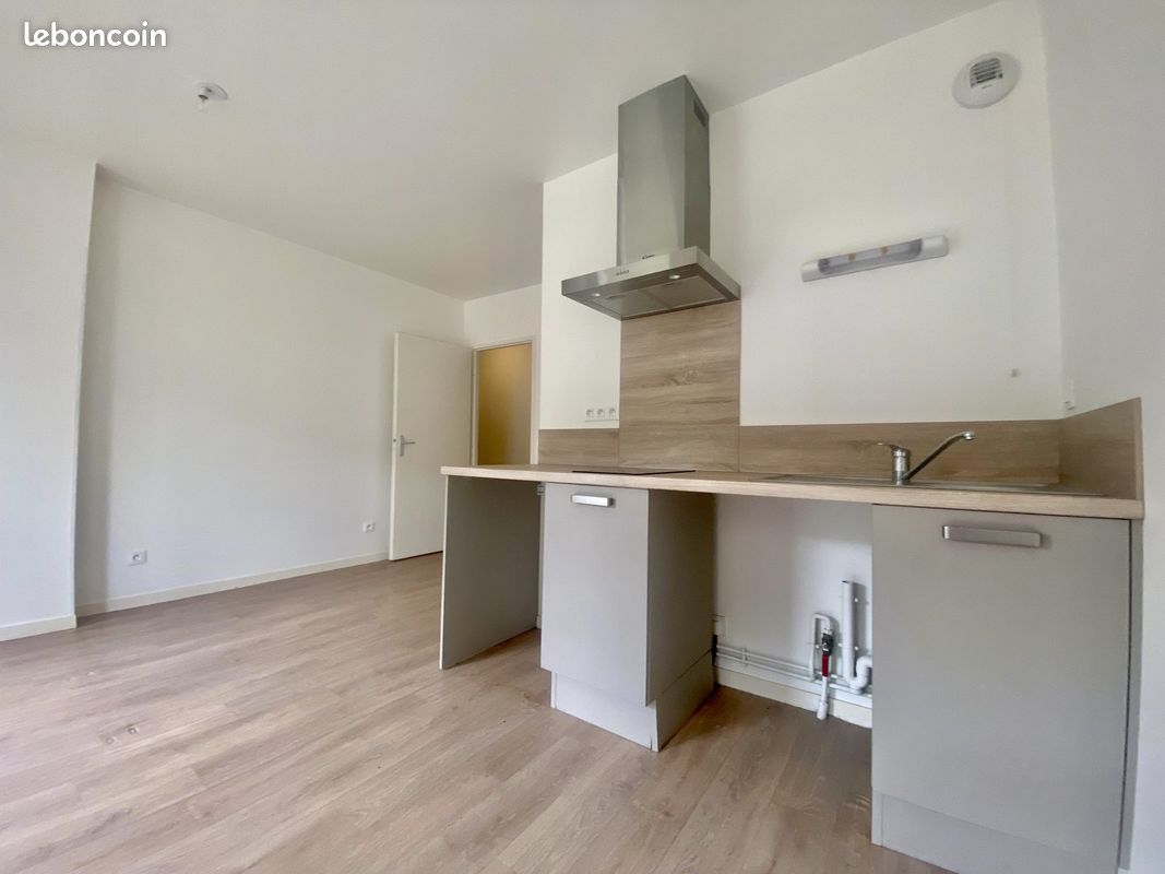 Appartement 1 pièce 30 m² · à Amiens · 30 m² · 576 €