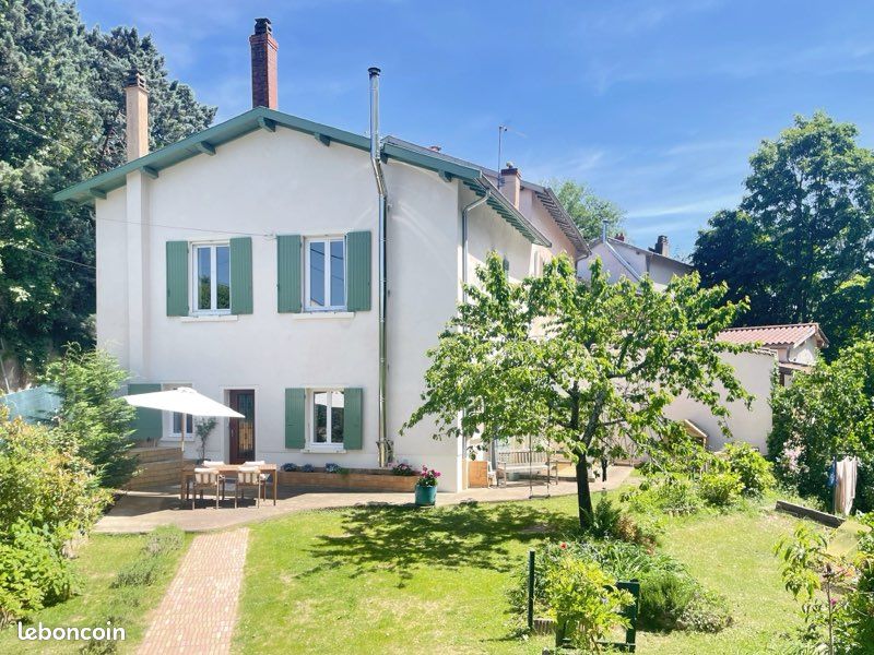 Maison 4 pièces 120 m² · à Écully · 120 m² · 750 000 €