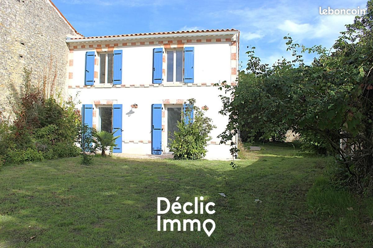 Maison 5 pièces 115 m² · à Pont-l'Abbé-d'Arnoult · 115 m² · 233 200 €