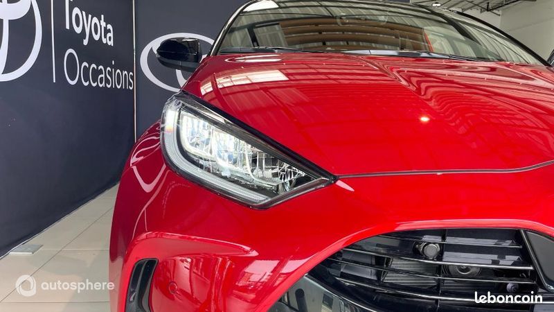 Toyota Yaris 130h Collection 5p MY26 (image 17)