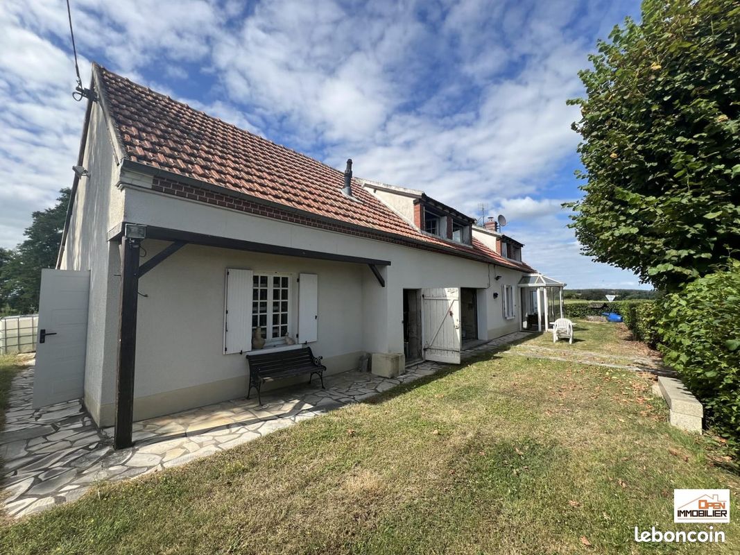 Maison 5 pièces 140 m² · au Châtelet · 140 m² · 114 960 €