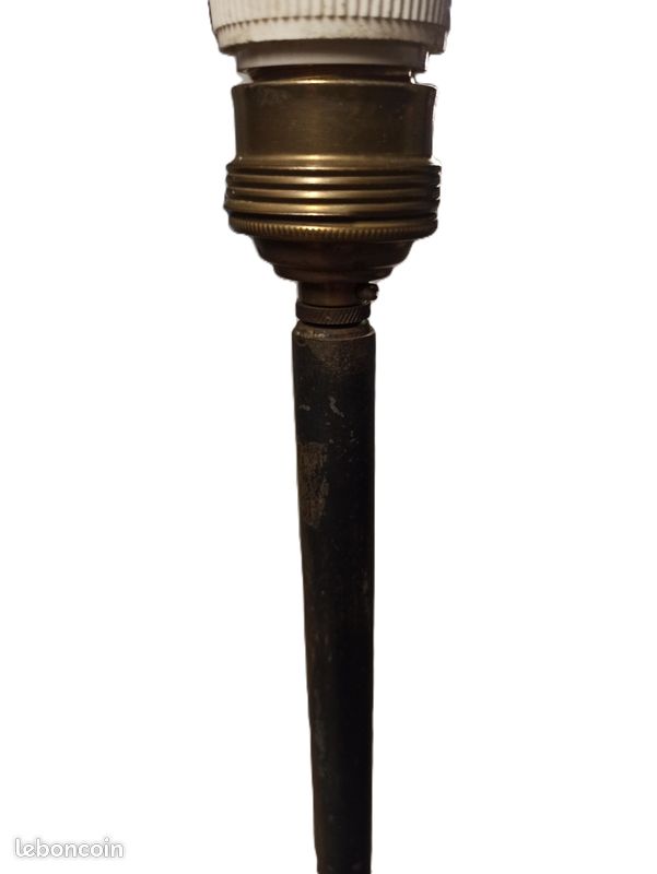 Lampadaire Vintage ancien tripode année 1950's fer noir et laiton (image 5)