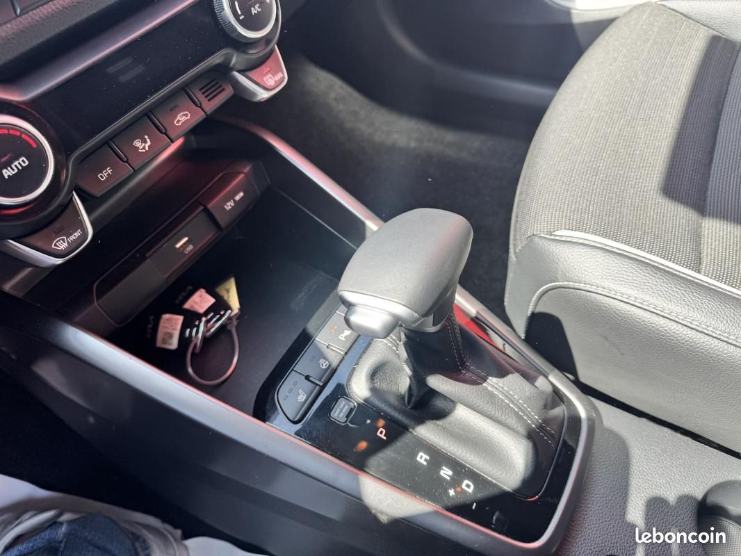 Kia Stonic 1.0 T-GDi 120 ch MHEV DCT7 GT Line Premium (image 7)
