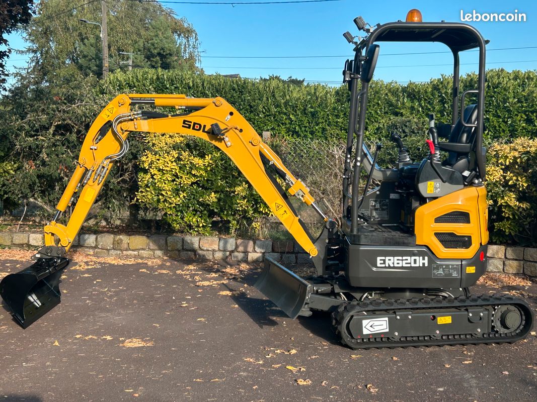 MINI PELLE 1,9T NEUVE - EN STOCK - MOTEUR KUBOTA - GARANTIE 5 ANS OU 5000 Heures (image 1)