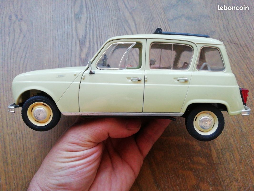 b>Solido</b> 1/18 <b>Renault</b