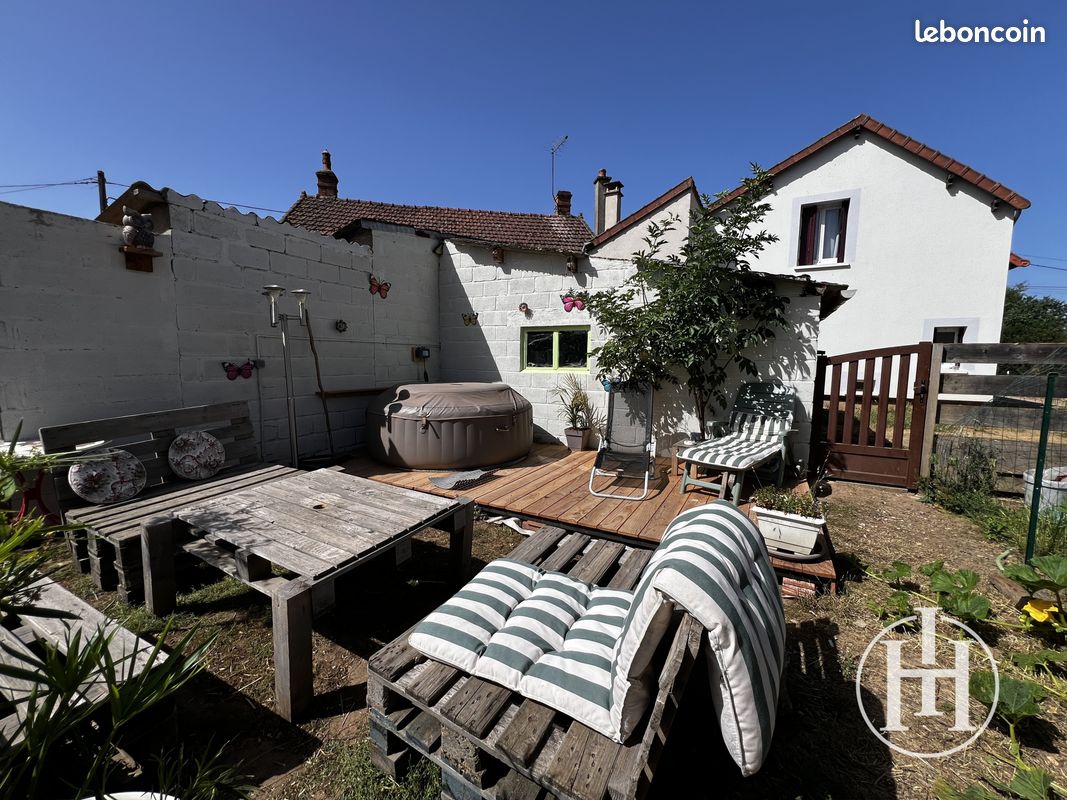 Maison 6 pièces 104 m² · à Orval · 104 m² · 136 000 €