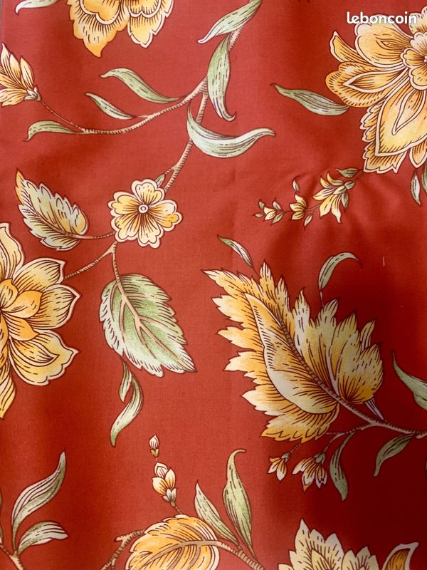 Coupon de tissu fleurs (image 2)