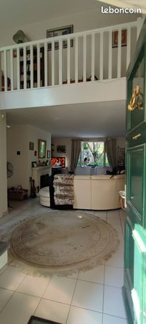 Belle maison de 6 pieces. 800 m2 de terrain