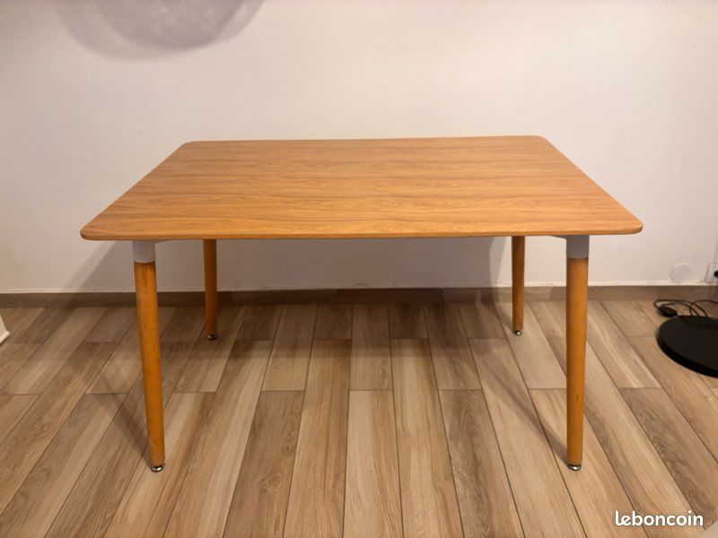 Table à manger avec ou sans chaises (image 1)