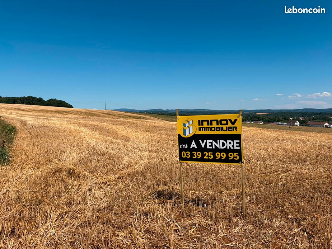 Terrain 730 m² · à Saint-Vit · 730 m² · 91 950 €