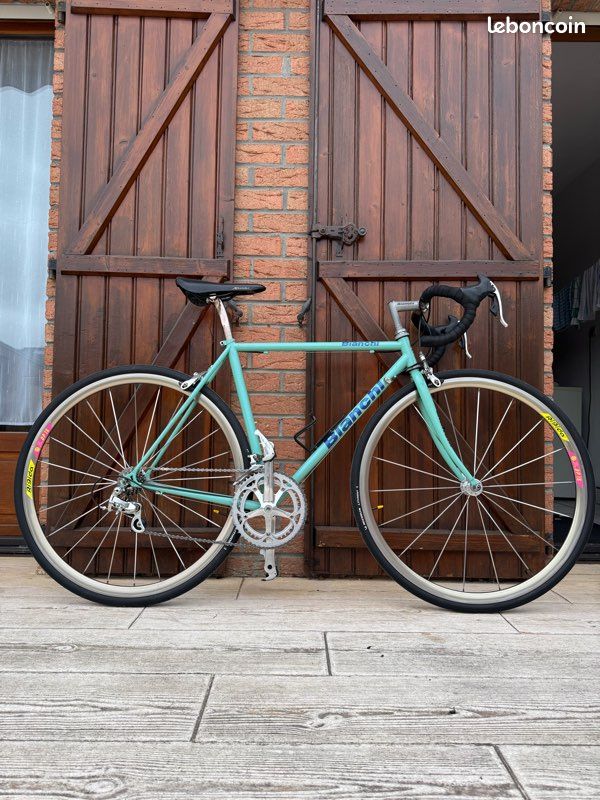 Vélo de course Bianchi (image 1)
