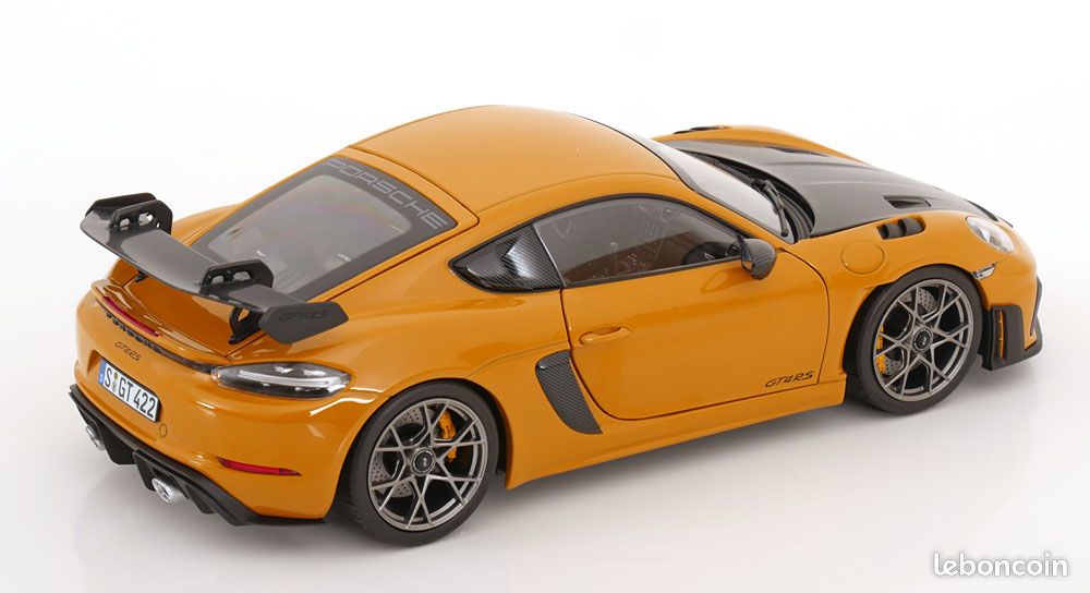 Porsche Cayman GT4 RS Weissach 2023 Jaune/black - Norev 1/18