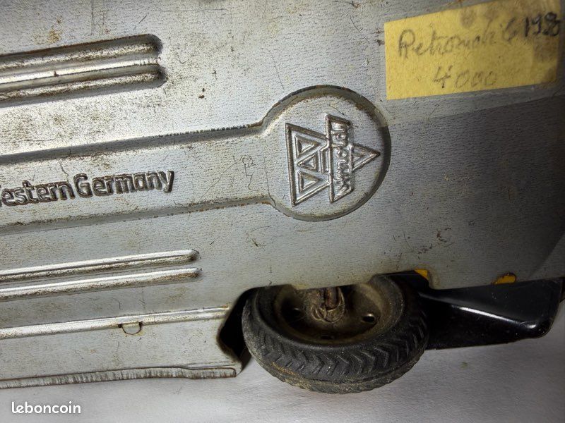 Ancienne Voiture En Tôle ARNOLD PRIMAT - Modèle à Restaurer - Jouet Mécanique Allemagne