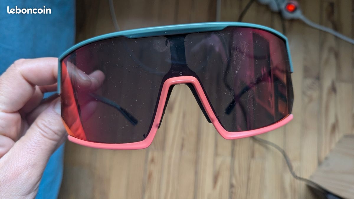 Lunettes de soleil UVEX (image 2)