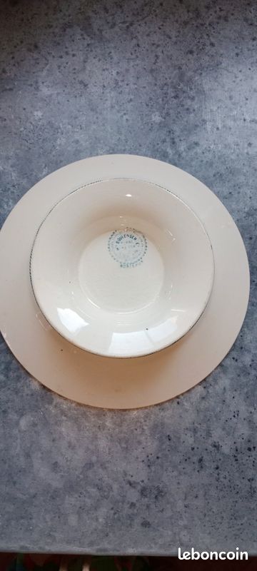 Plat à Pied "Boulenger - Terre de Fer", Bordeaux (Dégât à l'Aile) (image 3)