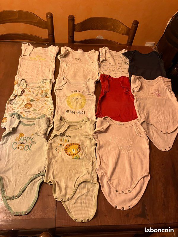 Bodies MC 12 mois bon état (image 1)