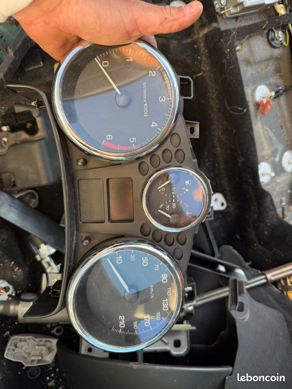KIT DE DEMARRAGE PEUGEOT 207 PHASE 2 1.4 HDI - 8V TURBO /R:81303116 EUR