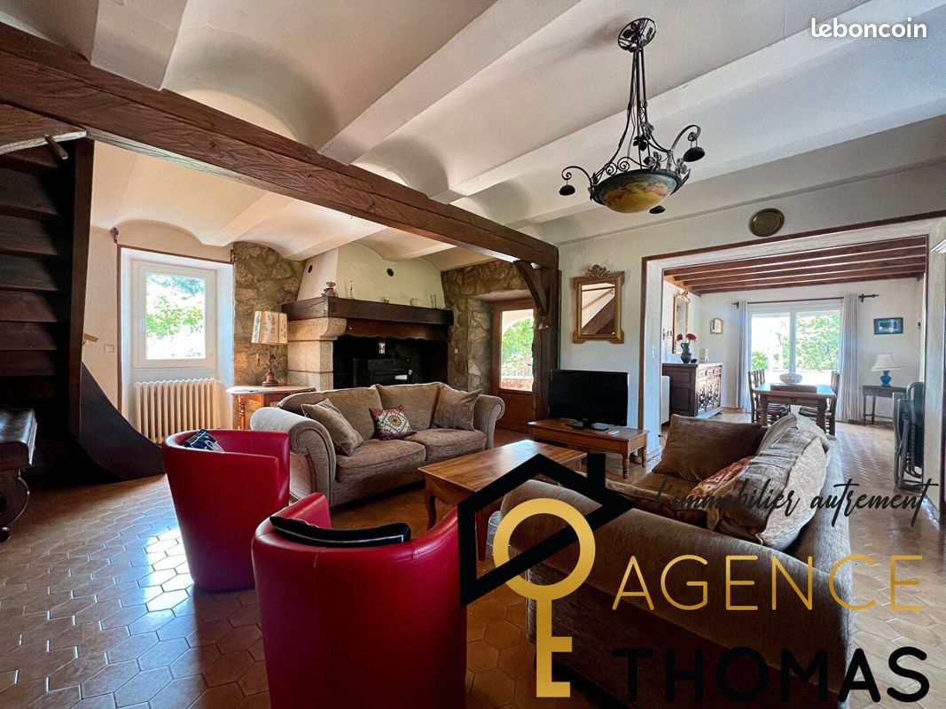Maison 3 pièces 95 m² · à Vesseaux · 95 m² · 120 000 €