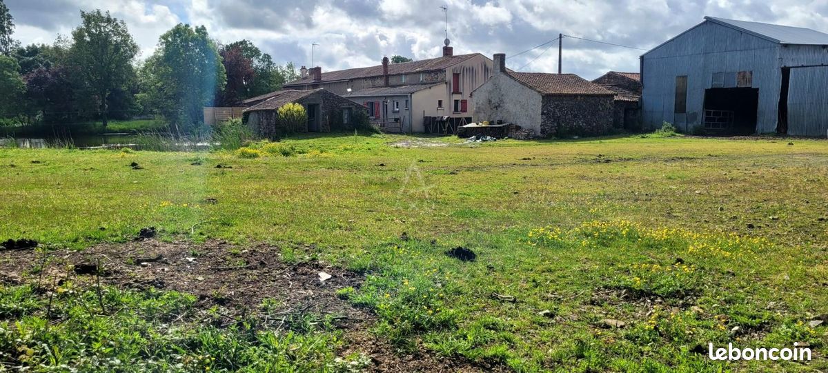 Ferme 3 pièces 111 m² - Saint Maurice Étusson 79150 Étusson (image principale 10)
