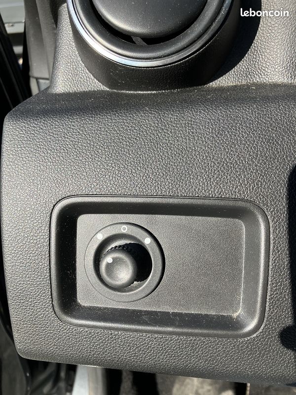 Dacia Duster 1.5 BLUE DCI - 115 CONFORT (image 10)