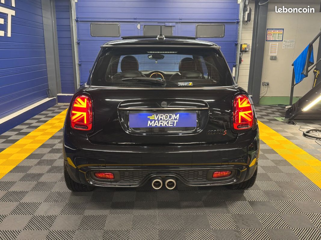 MINI Cooper S 2.0L 192ch Edition Greenwich - Toit ouvrant - Suivi complet - Bande blanche Fournie neuve - 2020 (image 4)