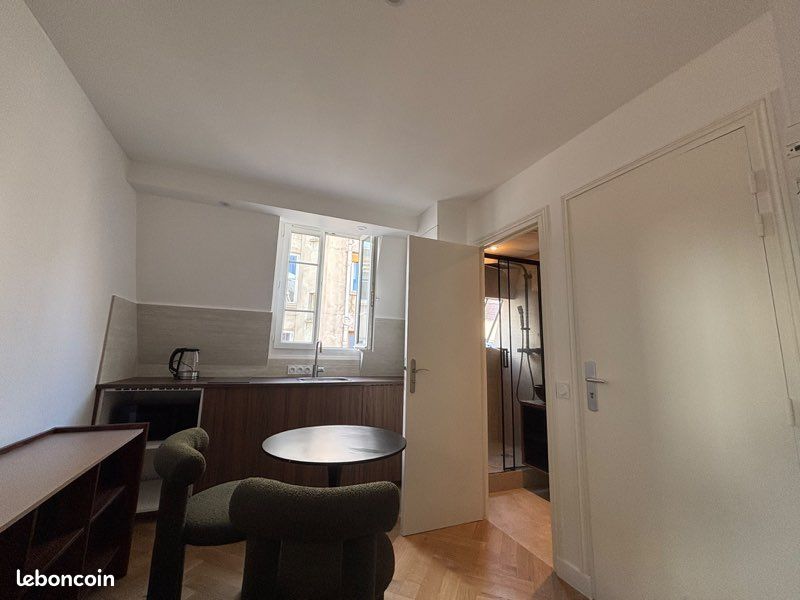 Appartement 1 pièce 15 m² · à Paris · 15 m² · 950 €/mois