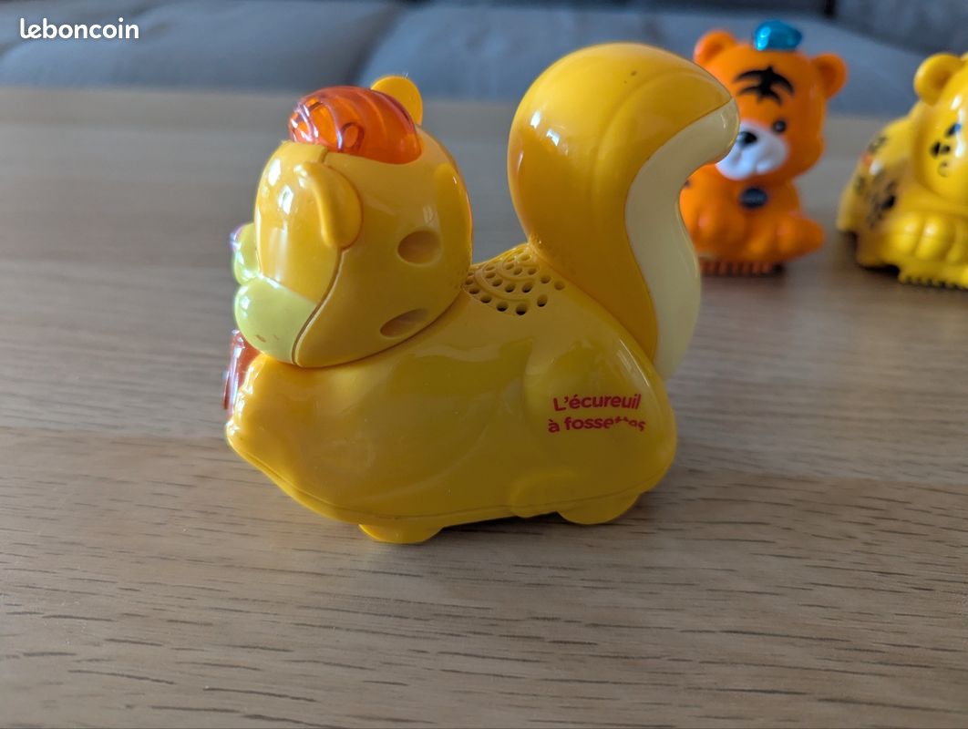 Lot jouets d'éveil bébé (image 9)